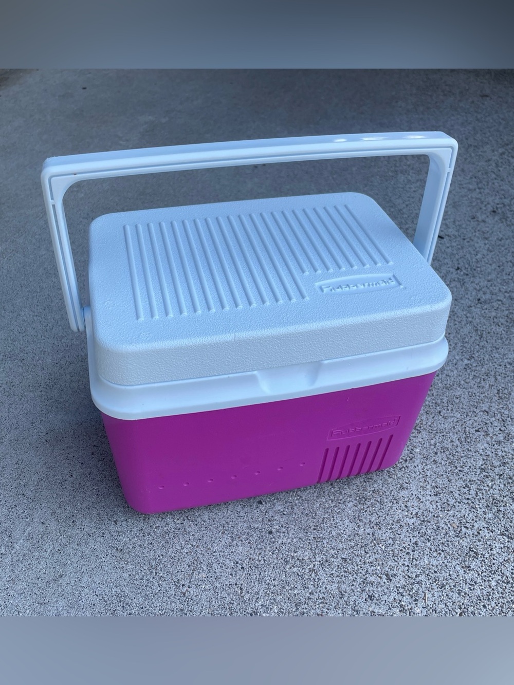 Vintage 90s Rubbermaid Pink 5qt 6-pack Ice Chest #2905